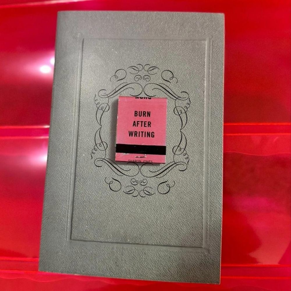BURN AFTER WRITING‎ BOOK
